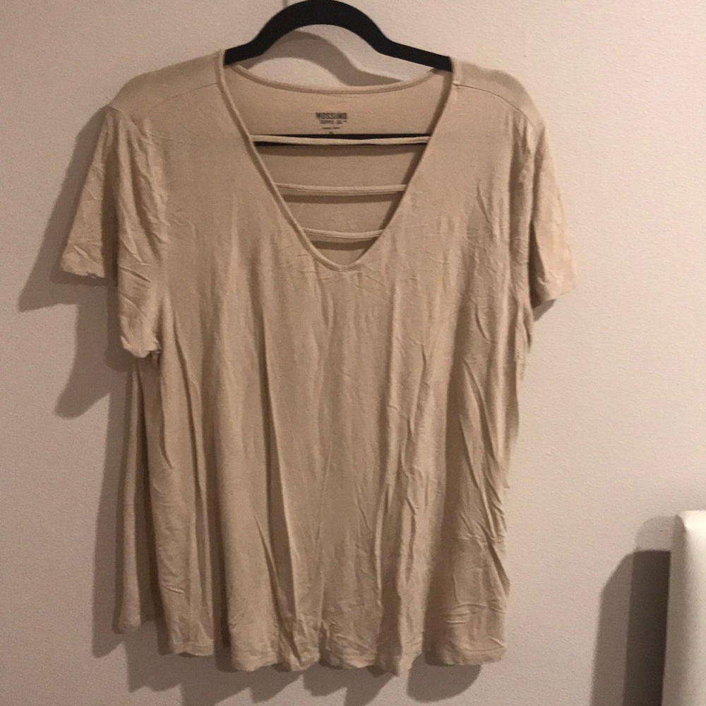 Tan tee